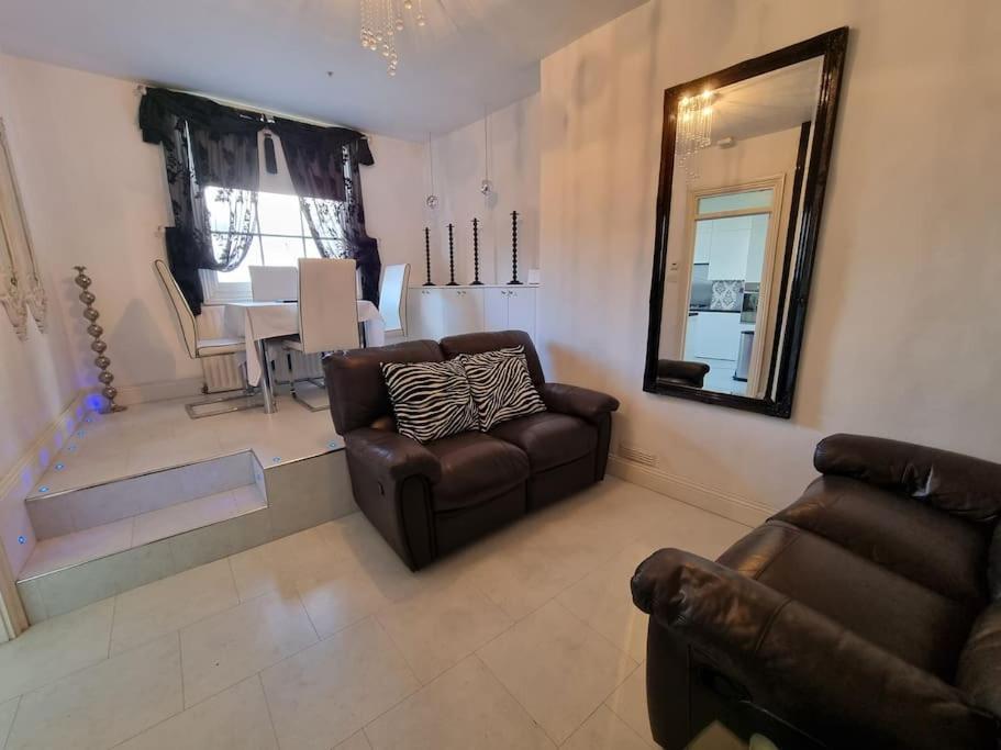 Beautiful Apartment In The Heart Of Rochester 로체스터 외부 사진