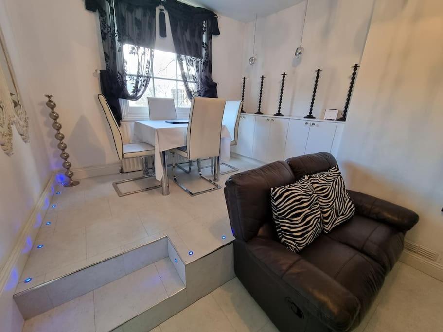 Beautiful Apartment In The Heart Of Rochester 로체스터 외부 사진