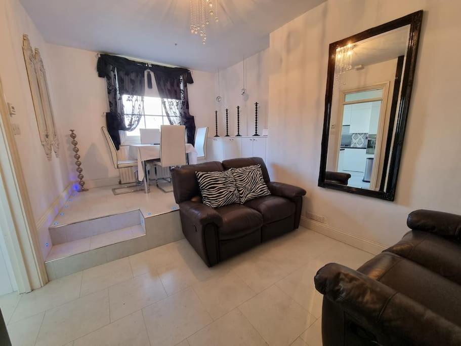 Beautiful Apartment In The Heart Of Rochester 로체스터 외부 사진